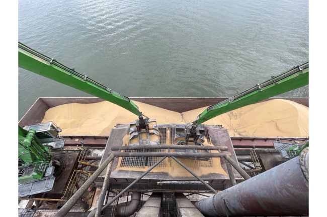 Traceable soybean loading. 