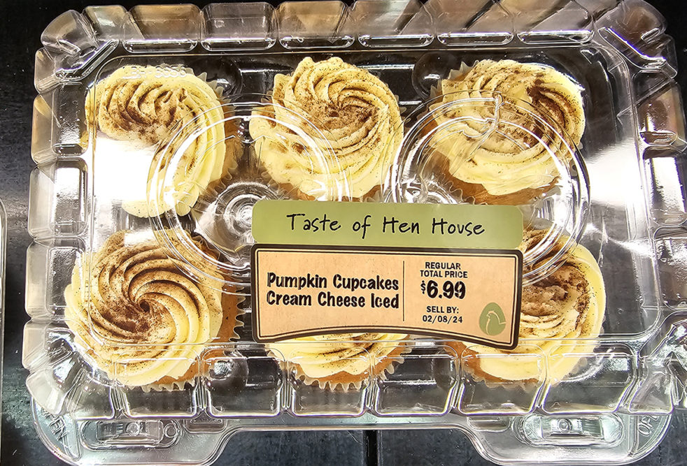 HenHouse_PumpkinCupcakes.jpg