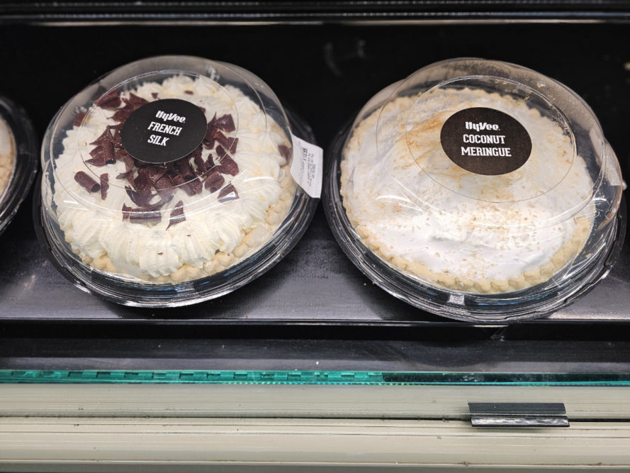 hyvee pies photo by john unrein.jpg