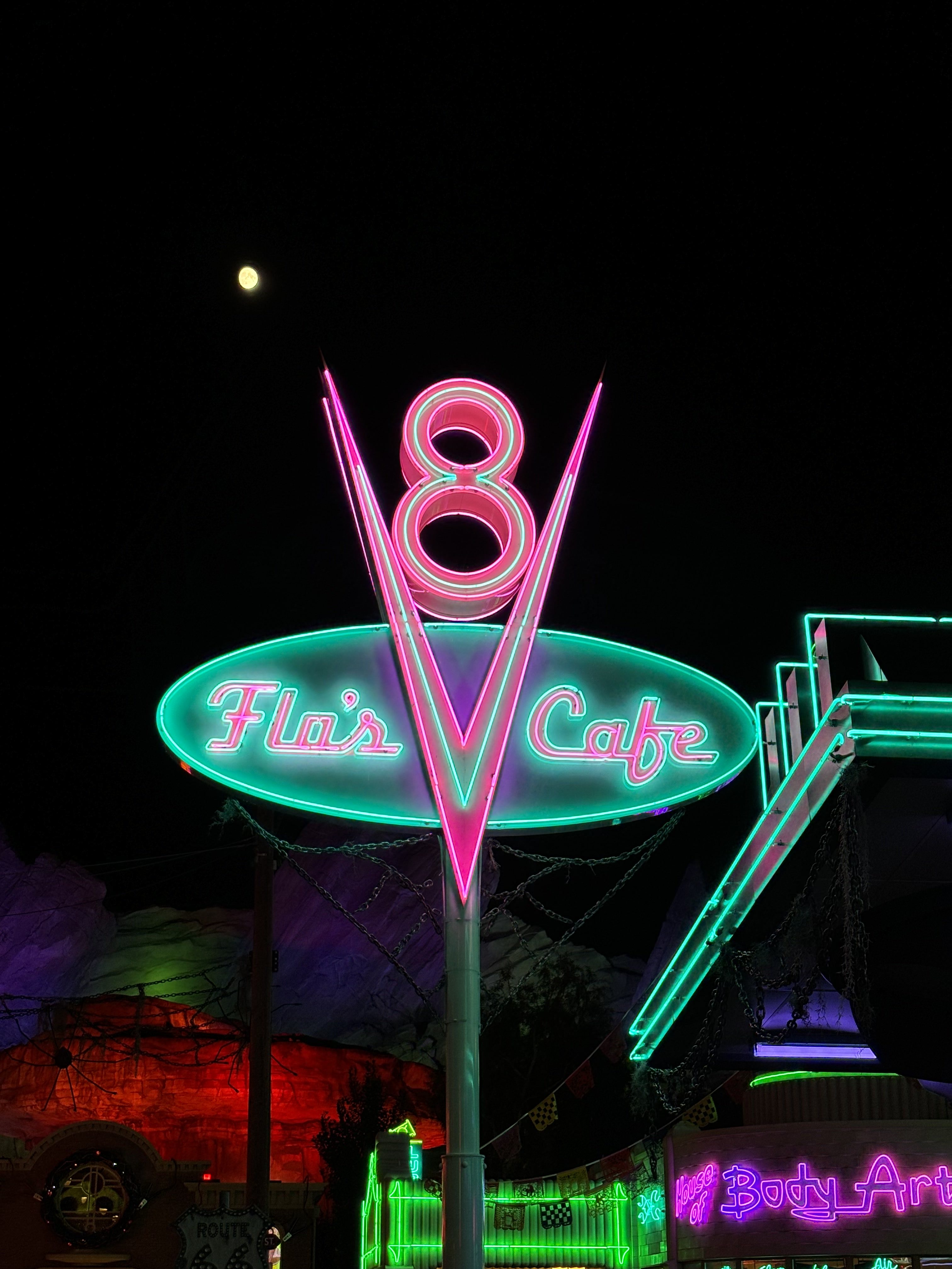 Flo's V8 Cafe in DCA sign taken with iPhone 15.