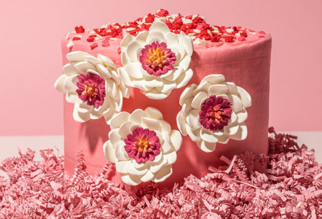 WholesaleSugarFlowers_Cake.jpg